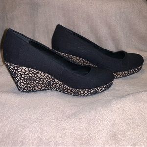 MAURICES Black Wedges with Black Lace Size 6